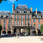 marais-place-des-vosges-1