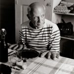 Robert Doisneau- Les pains de Picasso- Vallauris- 1952 -c- Robert Doisneau